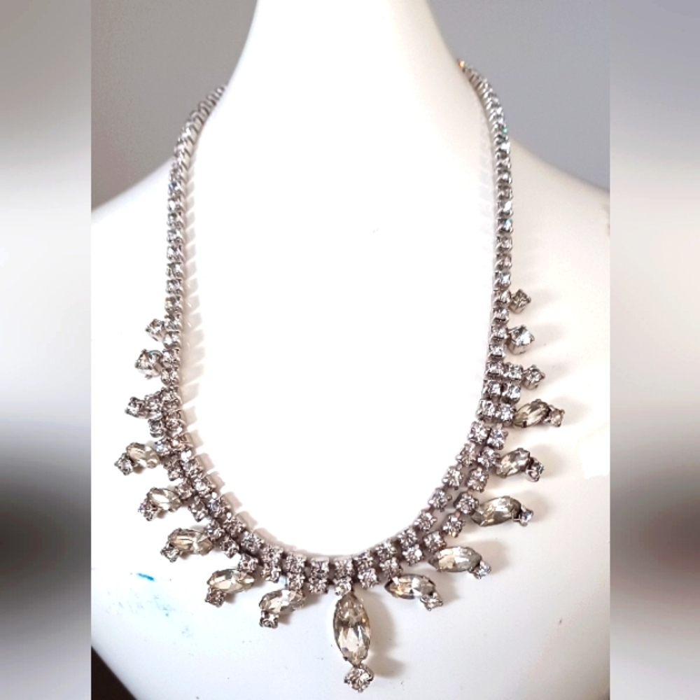 Vintage Dainty Art Deco rhinestone choker